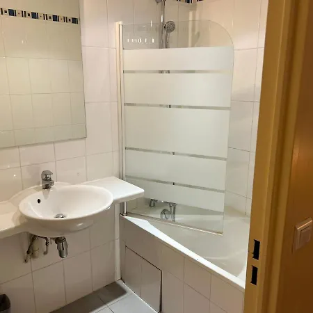 121 Hotel Parijs