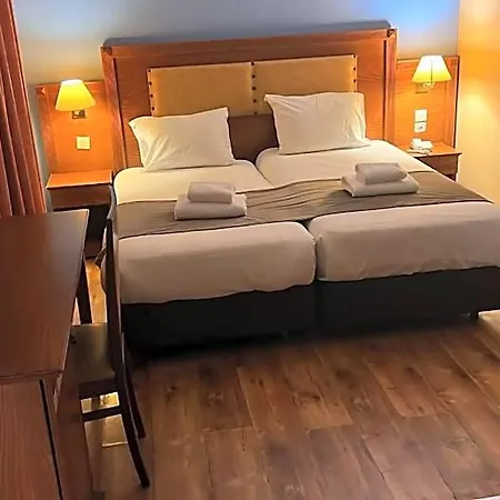 Hotel 121 3*