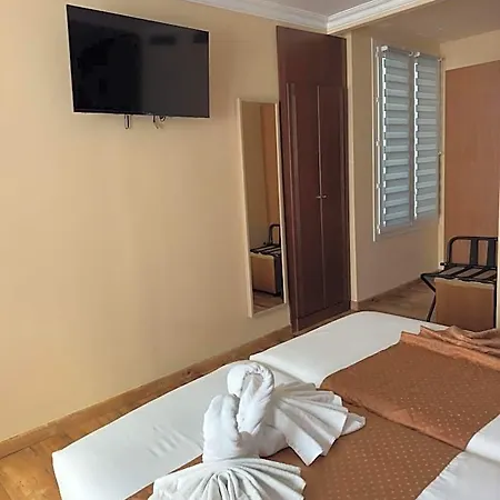 121 Hotel 3*