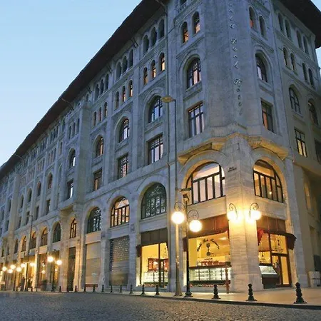 Hotel 121