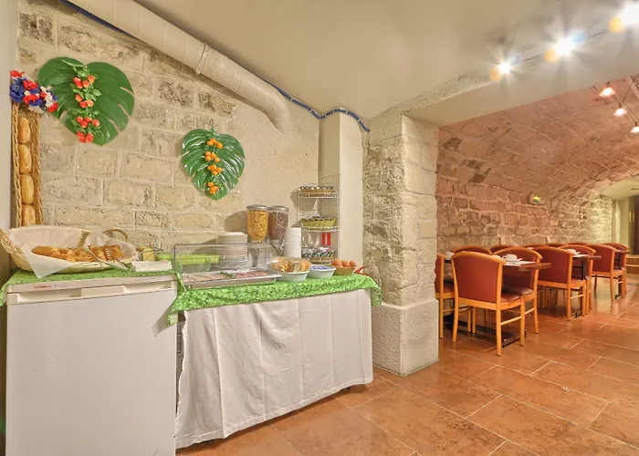 121 Hotell Paris